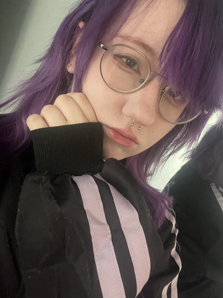 ⊹ ┄ spike 🪽 #fixhyuna tweet media