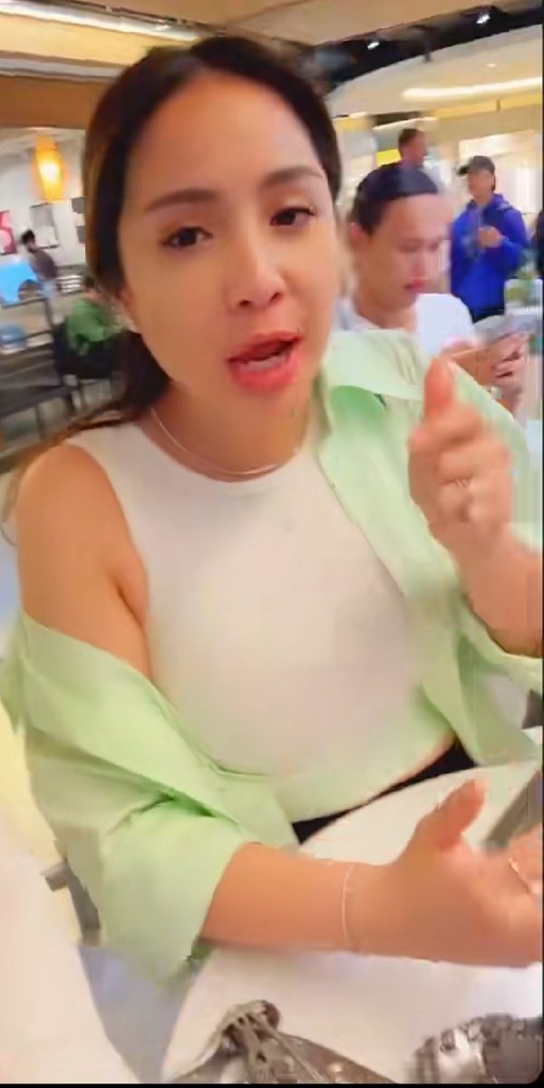 Alexand55896889's tweet photo. mom gg https://t.co/raeb7NqIyB