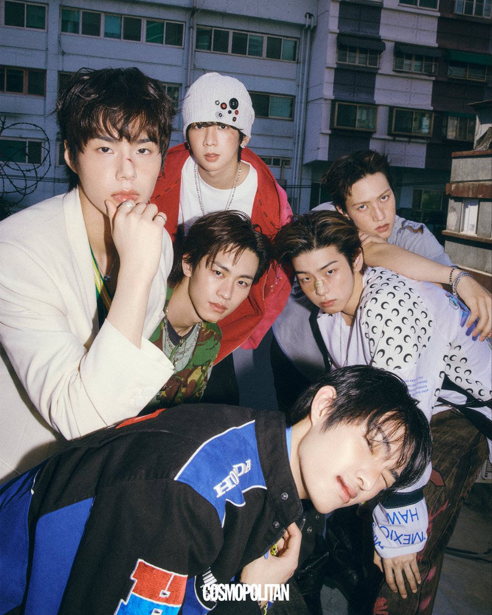 82MAJOR_231011's tweet image. [📷] 82메이저 컴백과 함께 완전체 화보 왔다! 미공개 사진도 있다고?
#COSMOPOLITAN

cosmopolitan.co.kr/article/1901663

#82MAJOR #82메이저 #에이티투메이저