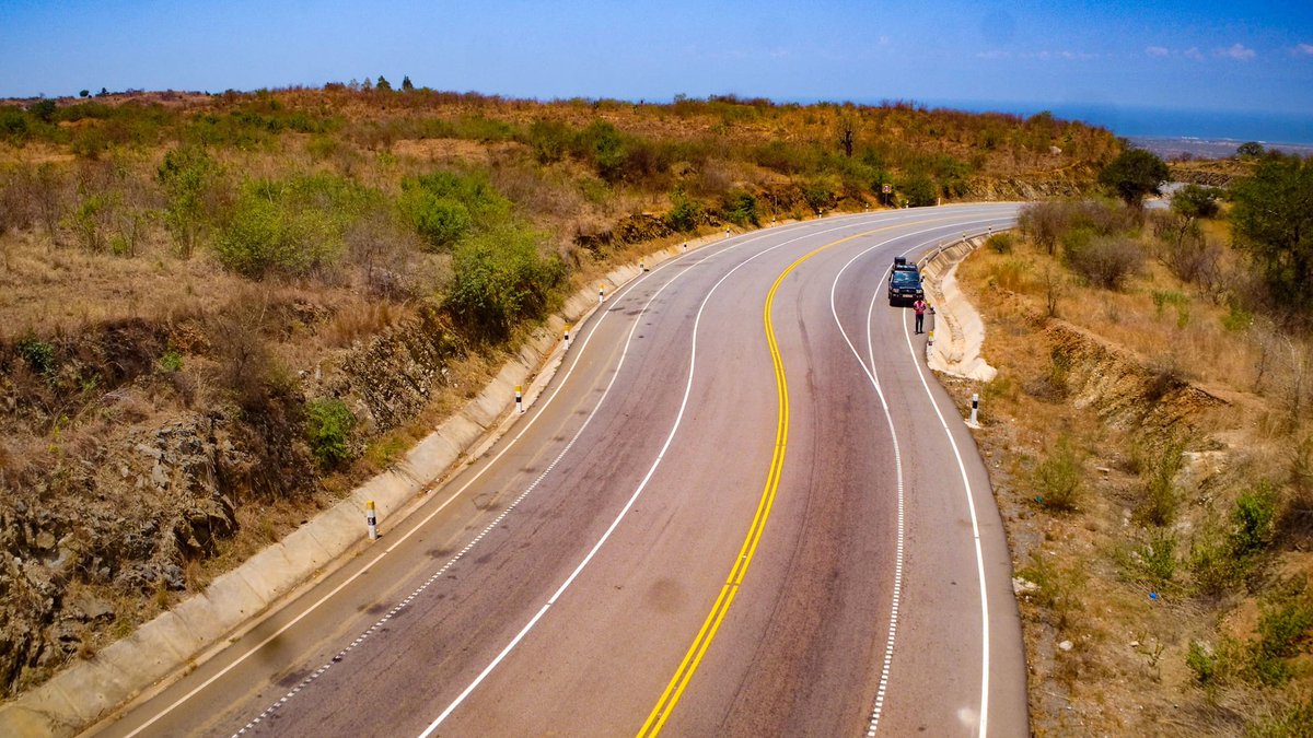 Itss_BabyAmber8's tweet image. OIL CITY HOIMA ROADS.

All roads are smooth heading to Bunyoro oil region, in preparations for #AFCON2027 Pamoja project and first oil production,  infrastructure development network is at modest stage.

#VisitUganda #WhyUgDecidedM7 
 #M7SwearsIn2026 #UgMoving4wd #ExploreUganda