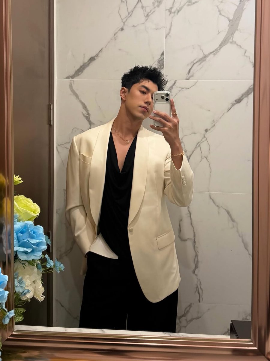 บลู4cute ft.39 era🪷 tweet media