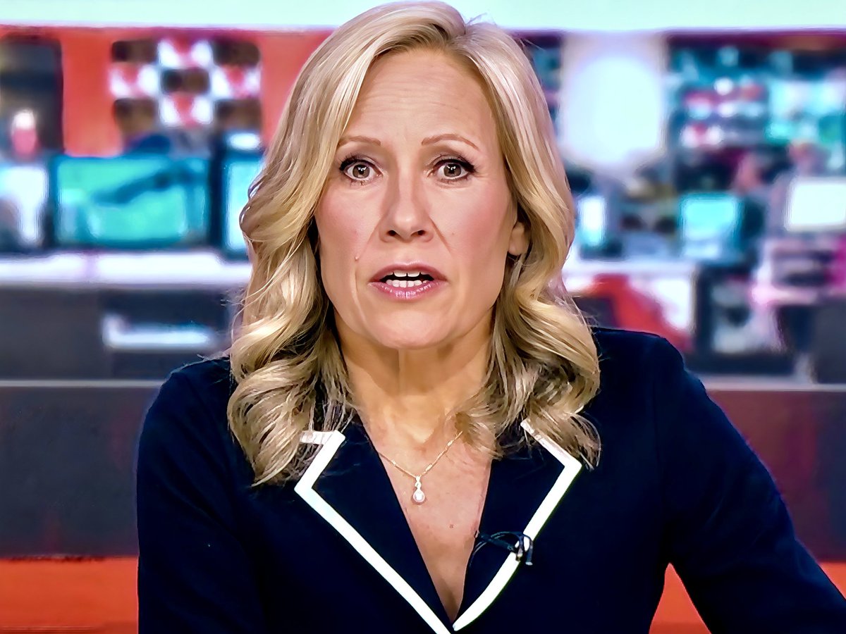raymach1's tweet image. 𝐒𝐎𝐏𝐇𝐈𝐄

#SophieRaworth
#BBCNews