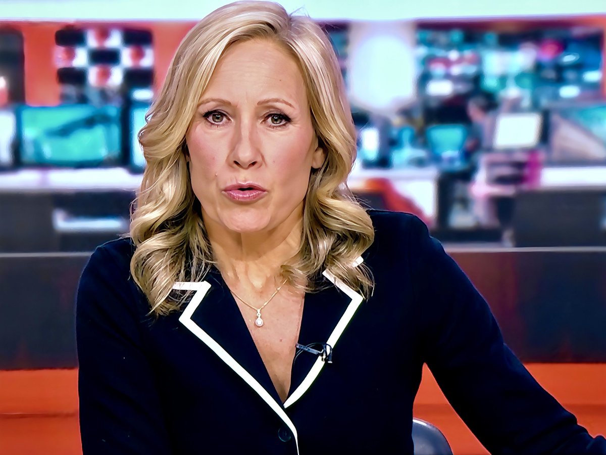 raymach1's tweet image. 𝐒𝐎𝐏𝐇𝐈𝐄

#SophieRaworth
#BBCNews