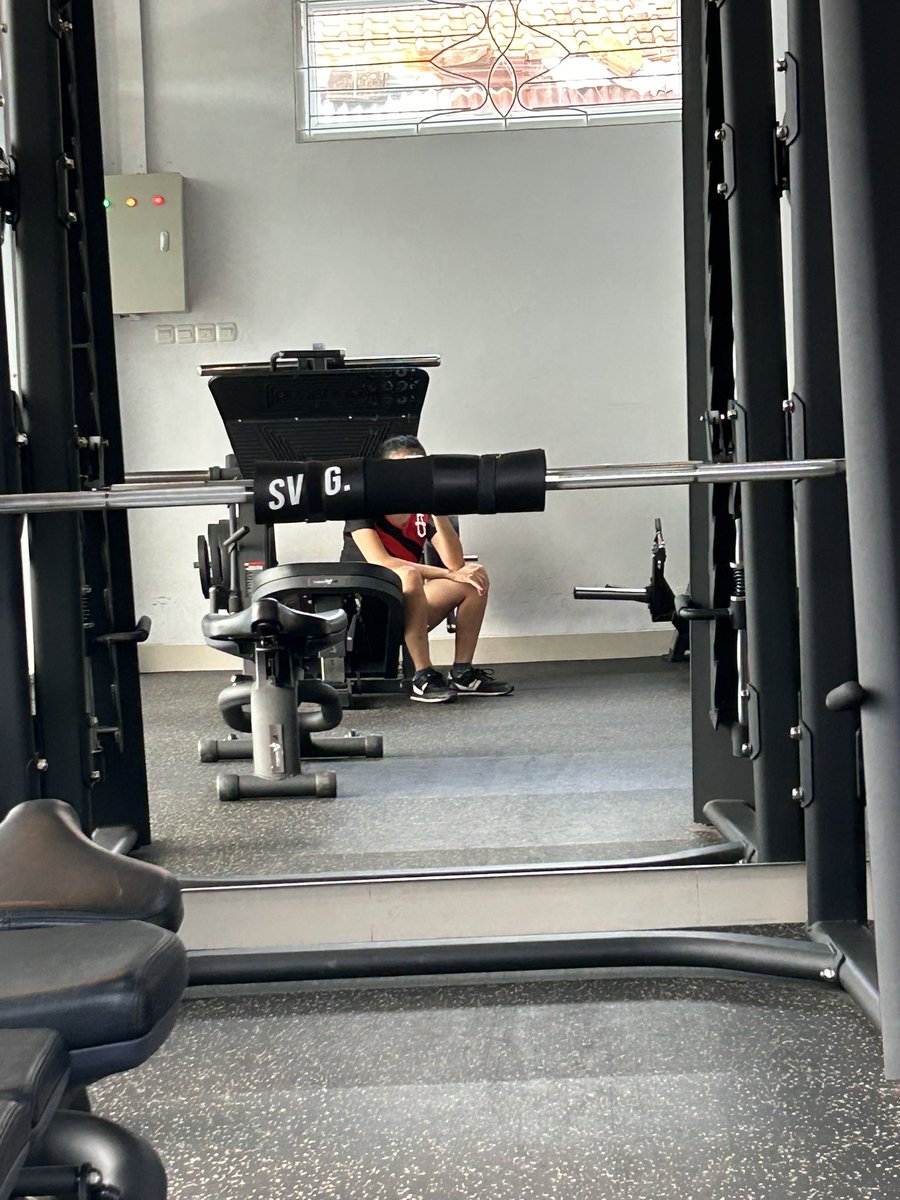 ん•༊*·˚ tweet media