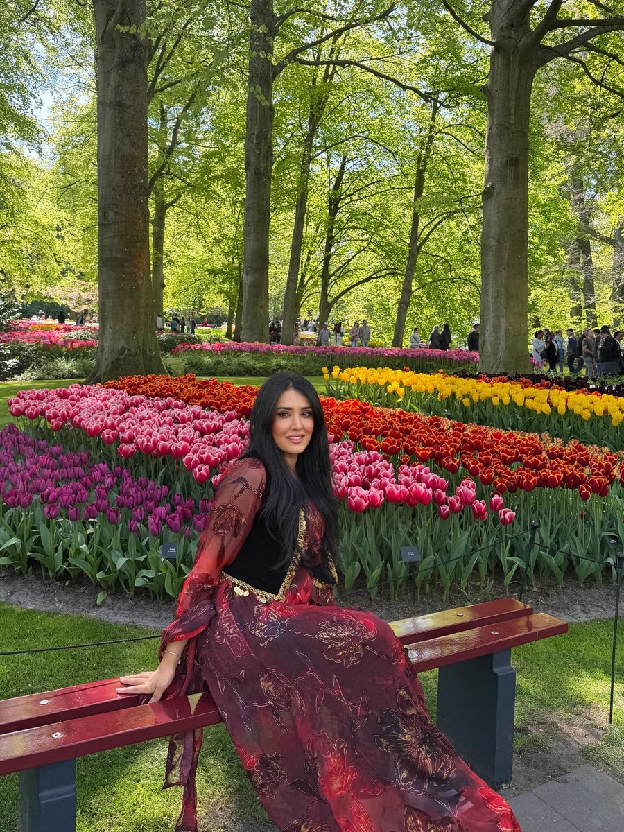 BasneJ's tweet image. Today I walked through Keukenhof, surrounded by the world’s most beautiful flowers,
yet the most meaningful thing I wore was my Kurdish dress.
It’s more than fabric… it’s history, strength, and pride woven together.
I will always honor where I come from.
#Kurdish #proud