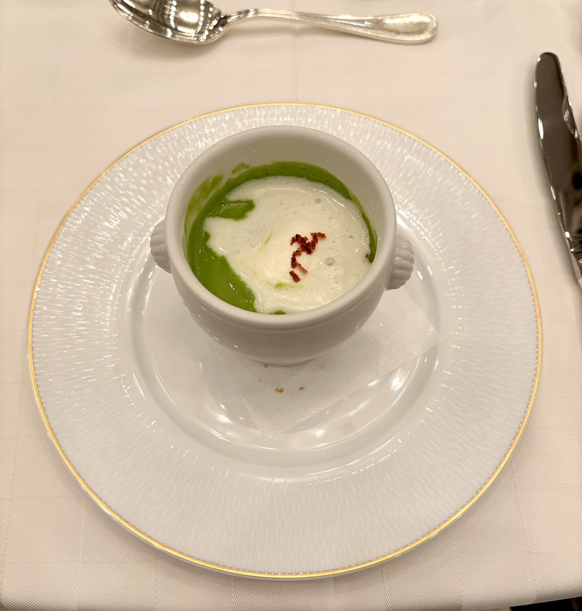 usacoccomarma's tweet photo. ディナーショーの食事🍷
美味しくて大満足😋
#今井翼
#DatewithYou https://t.co/of5zv0v8ym