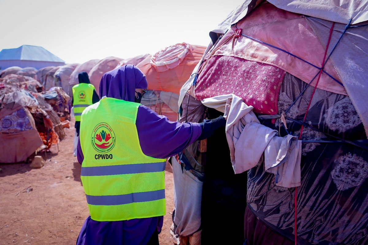 cpdosomalia's tweet image. Rainy season response in action 🌧️

CPWDO conducted awareness campaigns at Baidoa IDP to support vulnerable communities with key safety and protection information.

#CPWDO #Baidoa #IDP #RainySeason