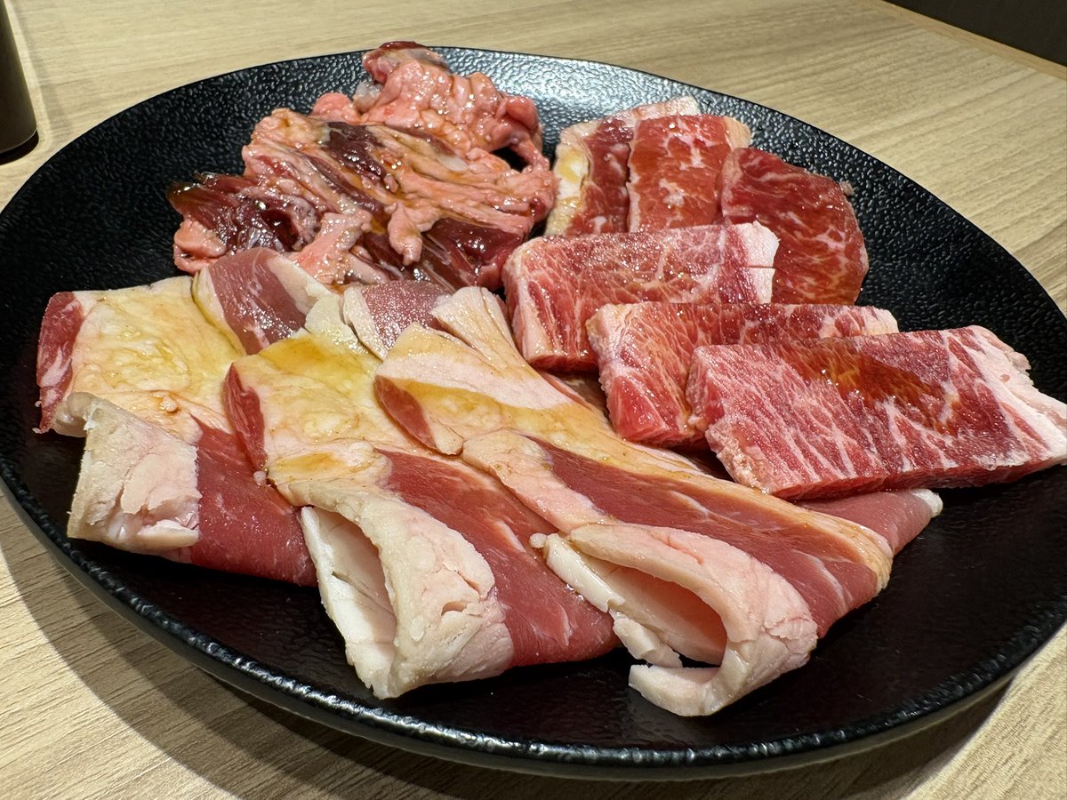 OKUI358's tweet photo. 2000円、国産オンリー。

#焼肉
#カルビ大将 https://t.co/DurXLZRzR4