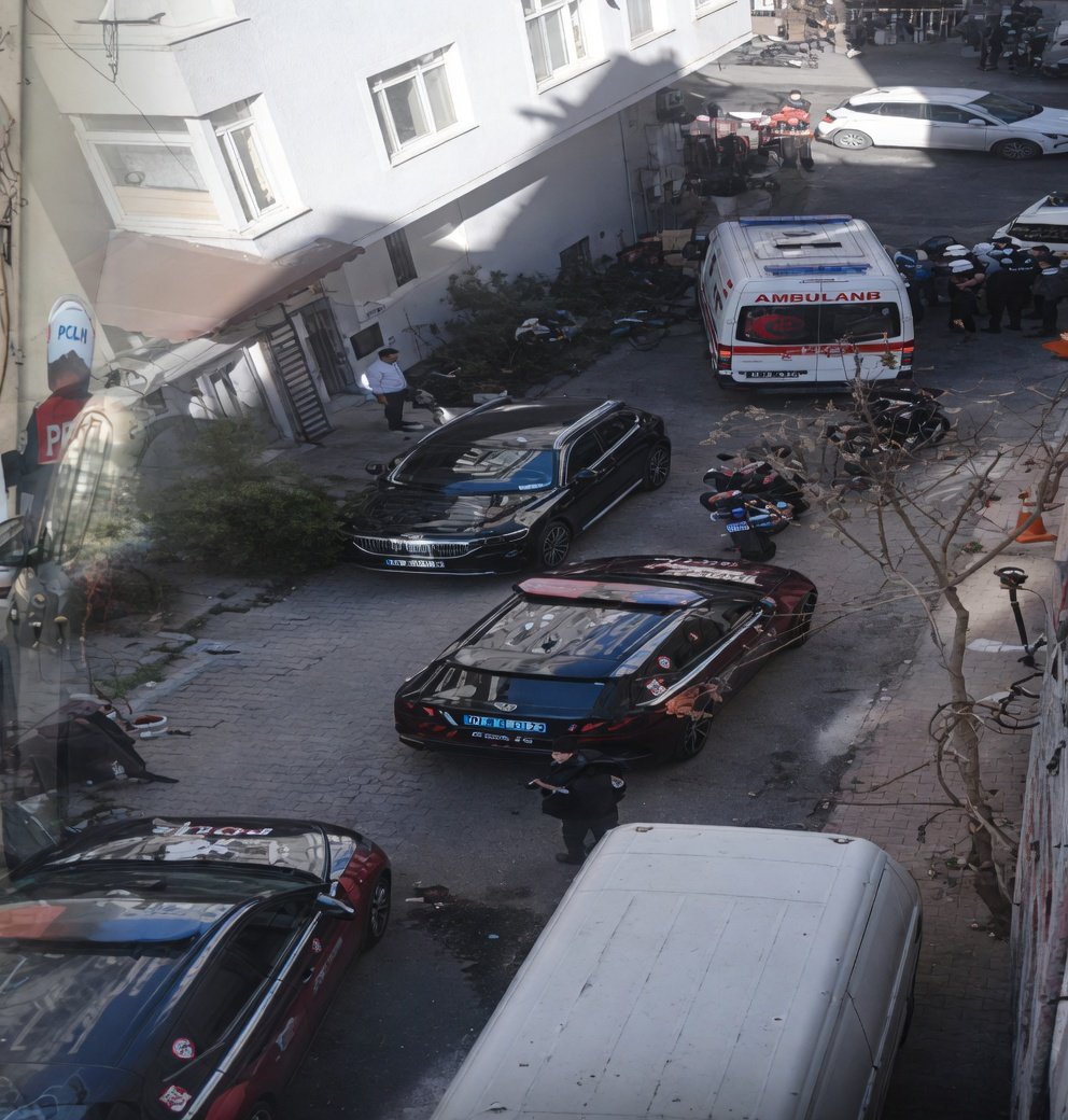 SİYAH SANCAK tweet media