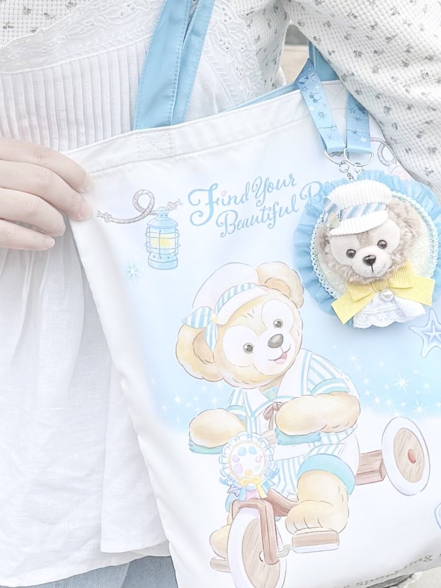 久々にダッフィーちゃん身に付けて歩いた ( ᵔ· ̫·ᵔ )♩️

(  クリップにストラップ付けて安定させた ☺︎︎  )