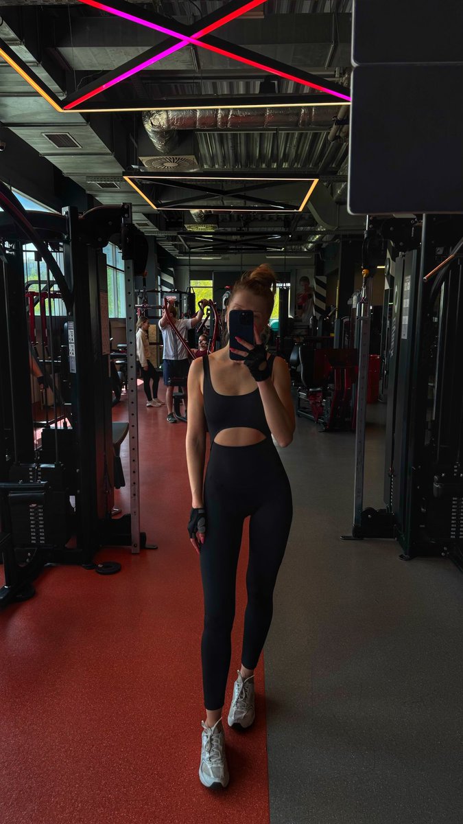 skinny bitch (c)