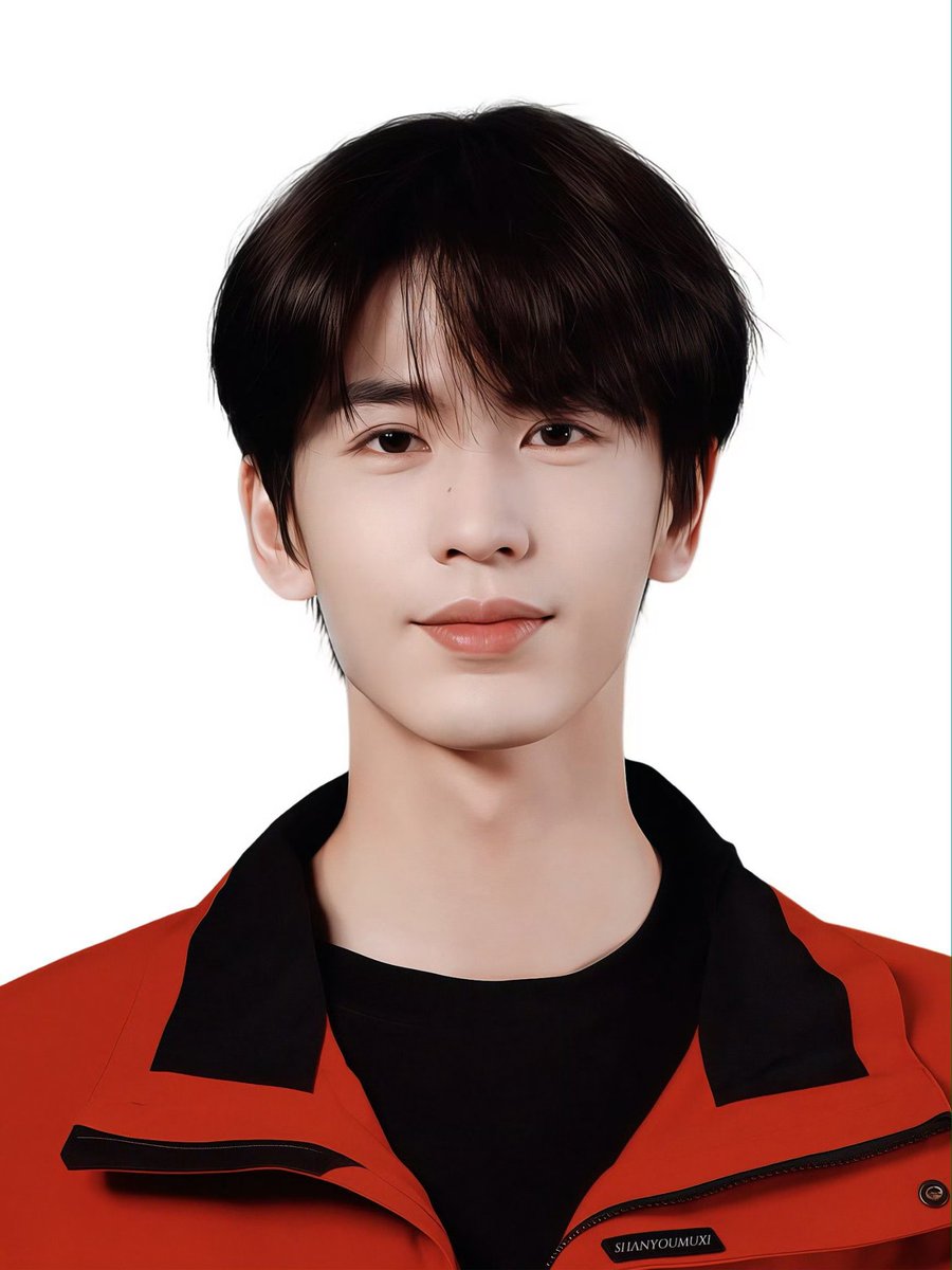 everydayzlh's tweet photo. new ID pics of #zhanglinghe (engineer zhang era🌱) 📸

cr. 山有目兮 https://t.co/R5wydxKVGN