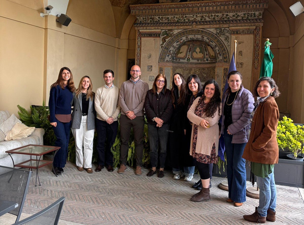 IOM_ECA's tweet image. Sharing knowledge helps turn policy into action.

A delegation from Portugal 🇵🇹, a Global Compact #ForMigration Champion country, took part in a study visit to Italy 🇮🇹 to exchange local-level practices for protecting migrants in vulnerable situations.

👉bit.ly/4u8LuY7