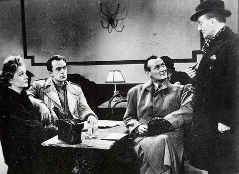 TalkingPicsTV's tweet image. An murder story starring #RichardMurdoch #PatriciaRaine in:
IT HAPPENED IN SOHO (1948) 12noon drama #TPTVsubtitles