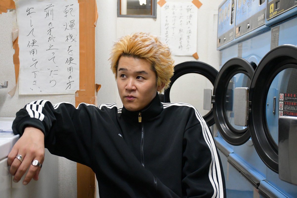 影賭(えいと) tweet media