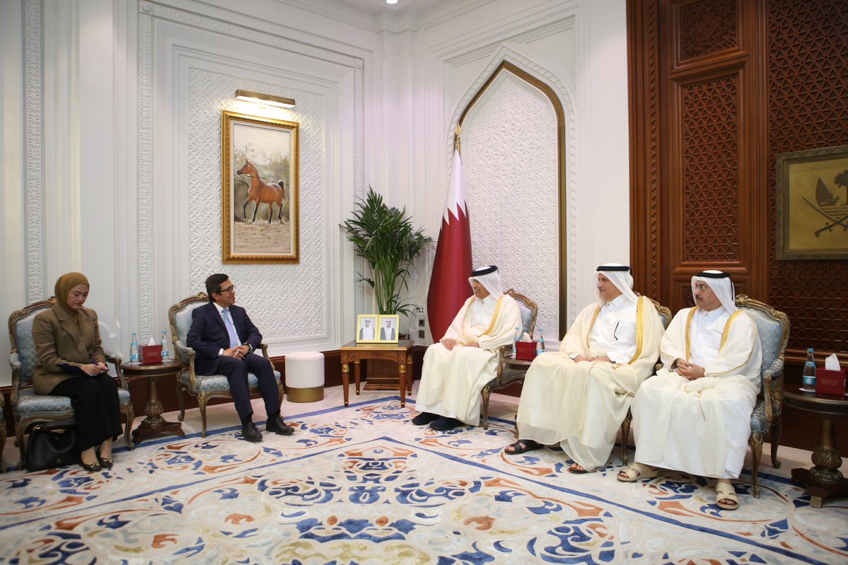 QNAEnglish's tweet image. Speaker of Shura Council Meets Indonesian Ambassador
#QNA #Qatar #Indonesia
ow.ly/heSz50YRAkp