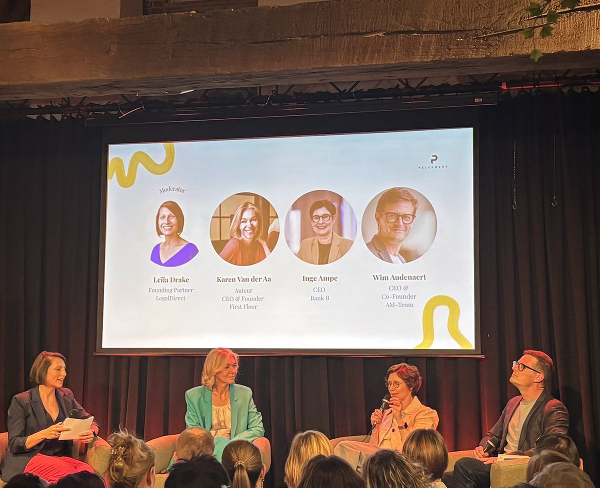 VanerumKatrien's tweet photo. Gisterenavond aanwezig op een heel leuke en interessante boekvoorstelling van βde generatie confrontatieβ van de hand van @Karenvanderaa
Schuren doet blinken!!
#boekvoorstelling #Pelckmans #communiceren #verbinden https://t.co/8eOU9bl8El