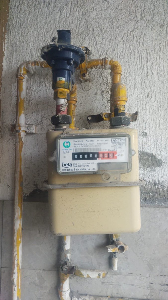 Anurag0217's tweet photo. @GujaratGasLtd this is my meter and I just want to shift the line to a meter

I have called the call centre and I have been asked to come down to Gujarat Gas office Surat.

This is the queue in open temp feels like 40
I have got an headache and staff ask to wait for 2 hours https://t.co/x6PkHW3osA