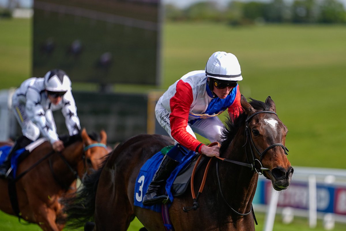 𝙊𝙉 𝙈𝙀𝙎𝙎𝘼𝙂𝙀 (Camelot x Wiener Valkyrie) gets her 3YO campaign off to the perfect start with a commanding victory at Epsom. The daughter of Camelot holds entries in the English &amp; Irish Oaks 🤞🍀
<a href="/formanhardy/">Thomas Hardy</a> <a href="/coolmorestud/">Coolmore</a>