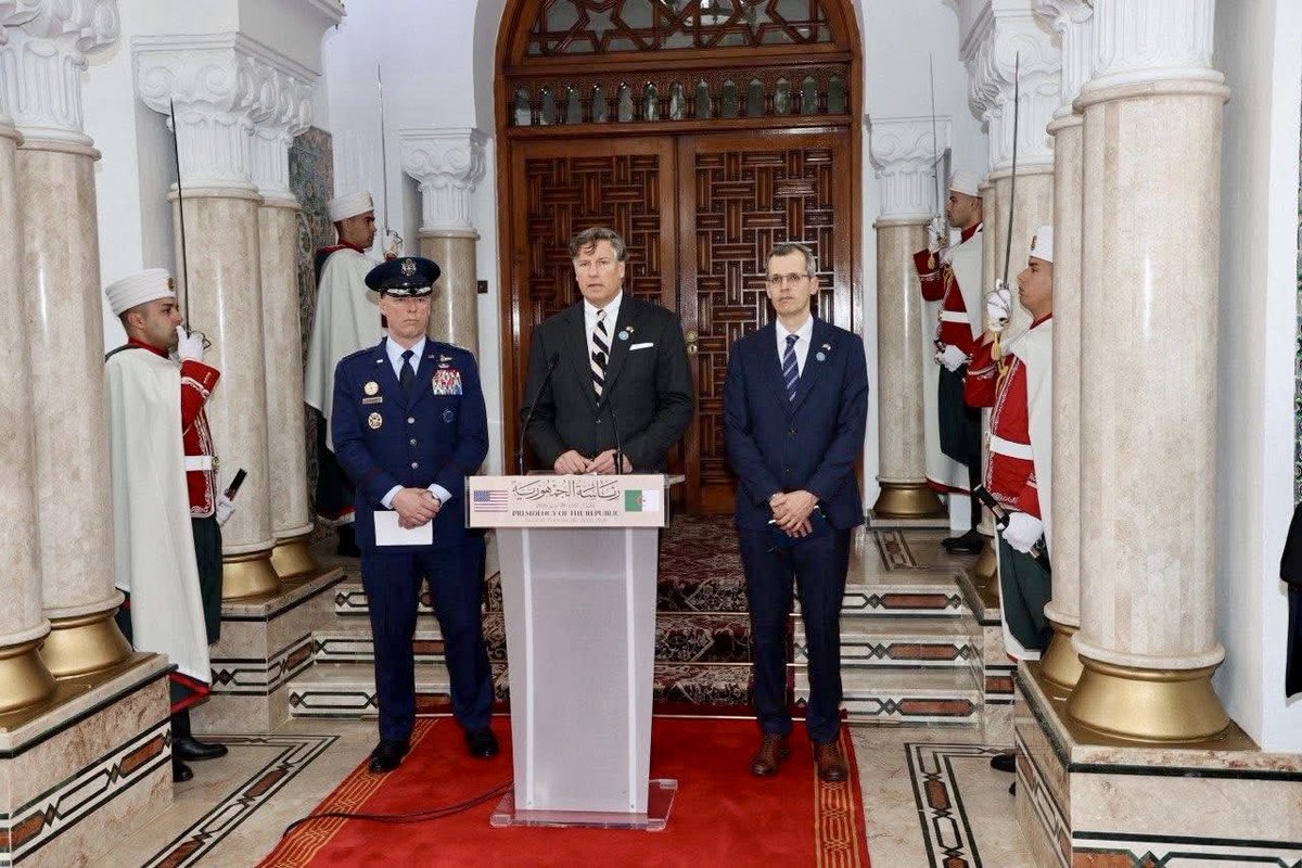 Christopher Landau tweet media