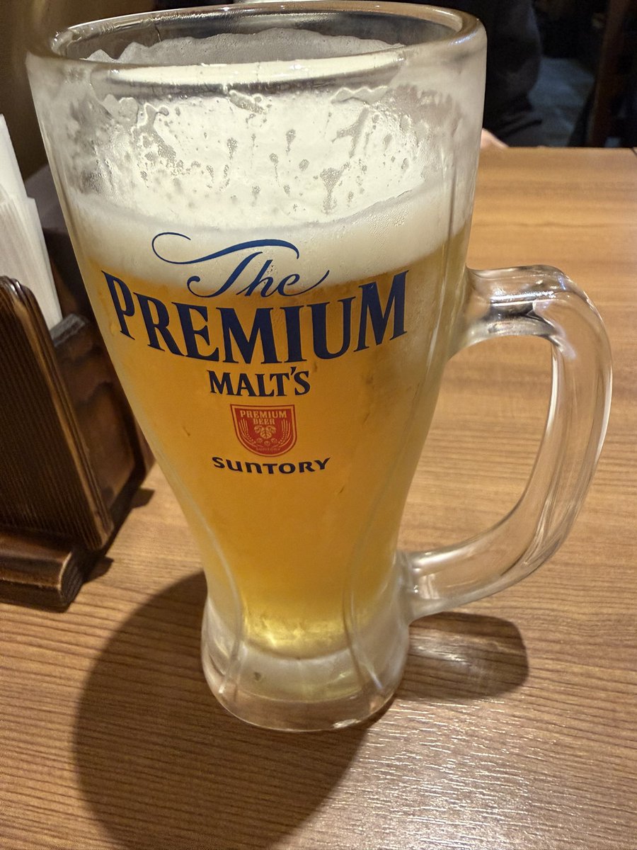今日こそ飲酒デーに相応しいんだけど、自粛。その代わりに10日前の飲酒事後報告、神宮でスーパードライ。美味かったなー、試合も勝ったし。そして、飲めない自分（飲めるけど2杯まで）には合ってるかも。飲んでる最中も飲んだ後も調子が良かったので。で、2杯目は中華料理店でプレモル、これも美味い。