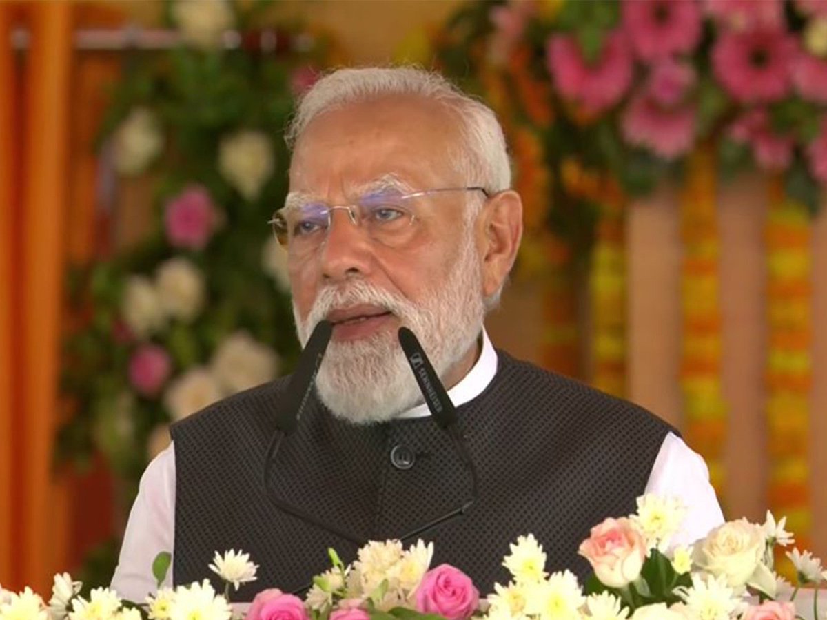 ani_digital's tweet image. "UP was known for potholes, now has 21 airports": PM Modi slams SP, Congress in Hardoi

Read @ANI Story | aninews.in/news/national/…
#PMModi #SamajwadiParty #Congress #UP