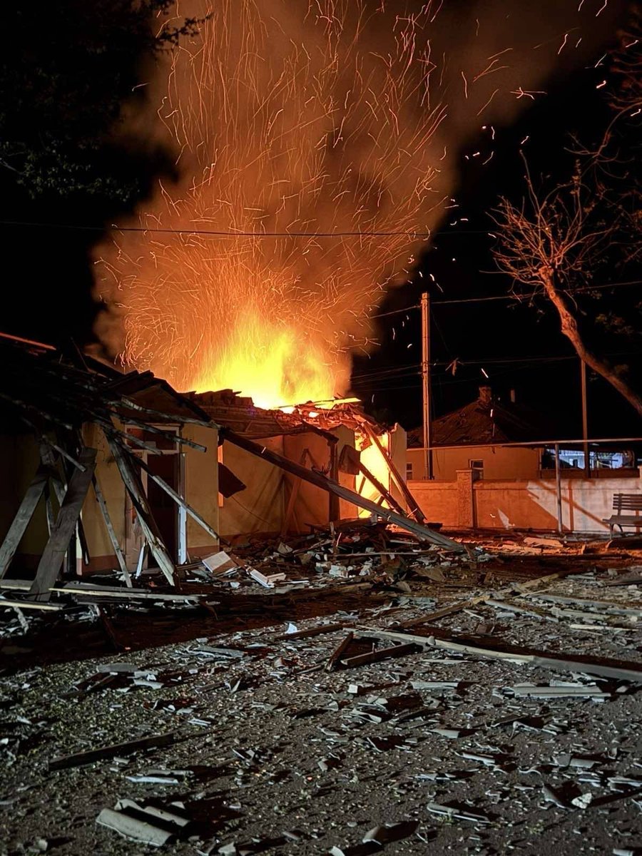 MamedovGyunduz's tweet image. Russian forces struck another Ukrainian hospital with a drone, completely destroying the emergency department and causing significant damage to the therapeutic, cardiology, and surgical units, as well as the ultrasound and X-ray rooms. I would like to recall that, under #IHL,