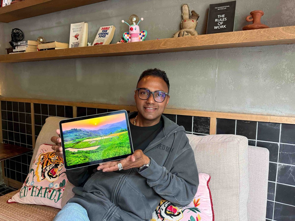 Indian photographer Sudheer Uralath has lived in Ningbo for 11 years, long enough to know its best moments are often unplanned. A quiet field in Ninghai, wild ducks at Siming Lake sunrise, and fresh rice cakes near Dongqian Lake show a city shaped by nature, warmth, and small