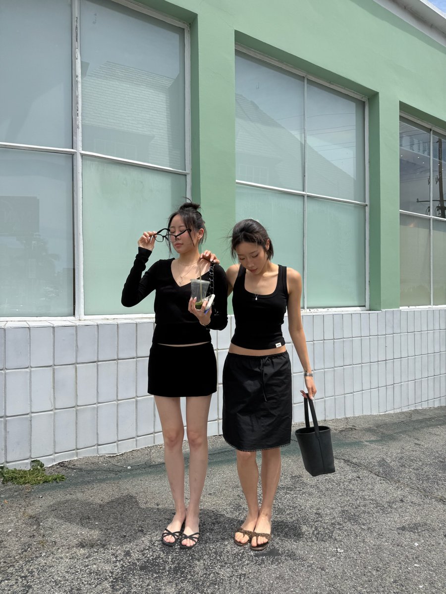 글로니 GLOWNY tweet media