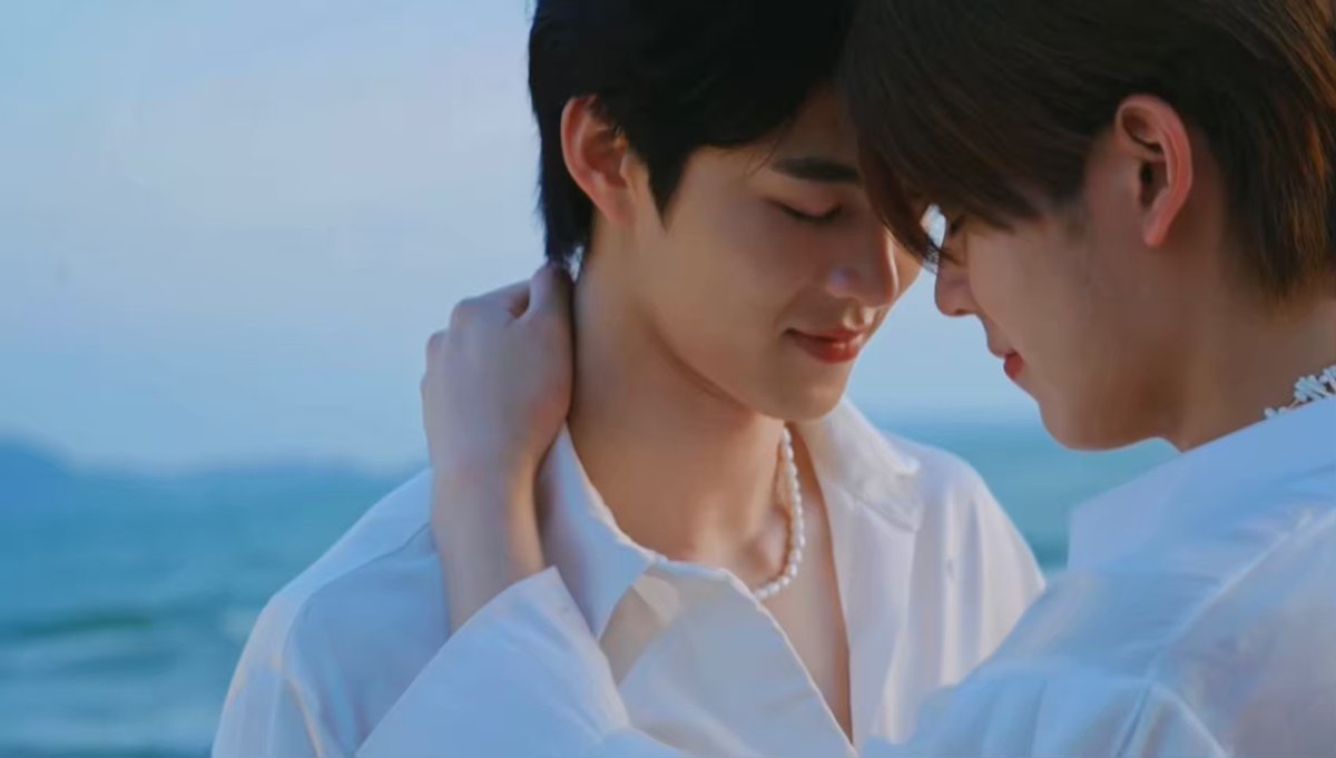 Still waiting, still loving, and still missing you every single day. (ยังรอ ยังรัก และยังคงคิดถึงคุณในทุกๆ วัน)

IM HERE IF YOU NEED MP

 #1ปีแอเรียยังรอเธอ