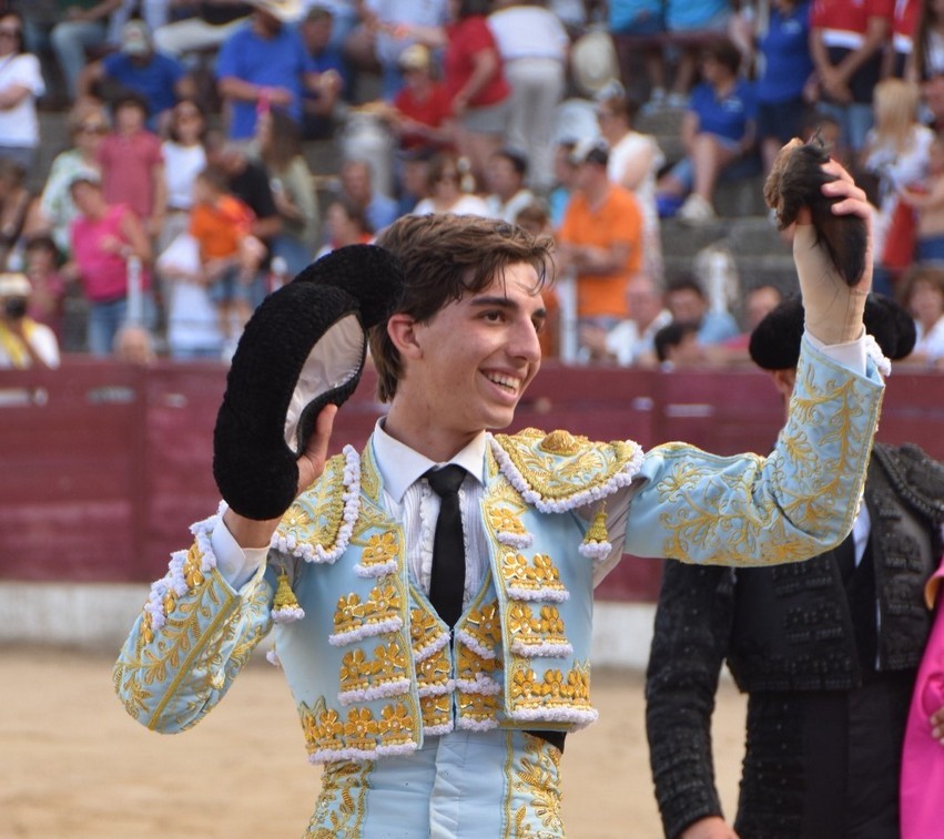 Chicuelinas y Tafalleras tweet media