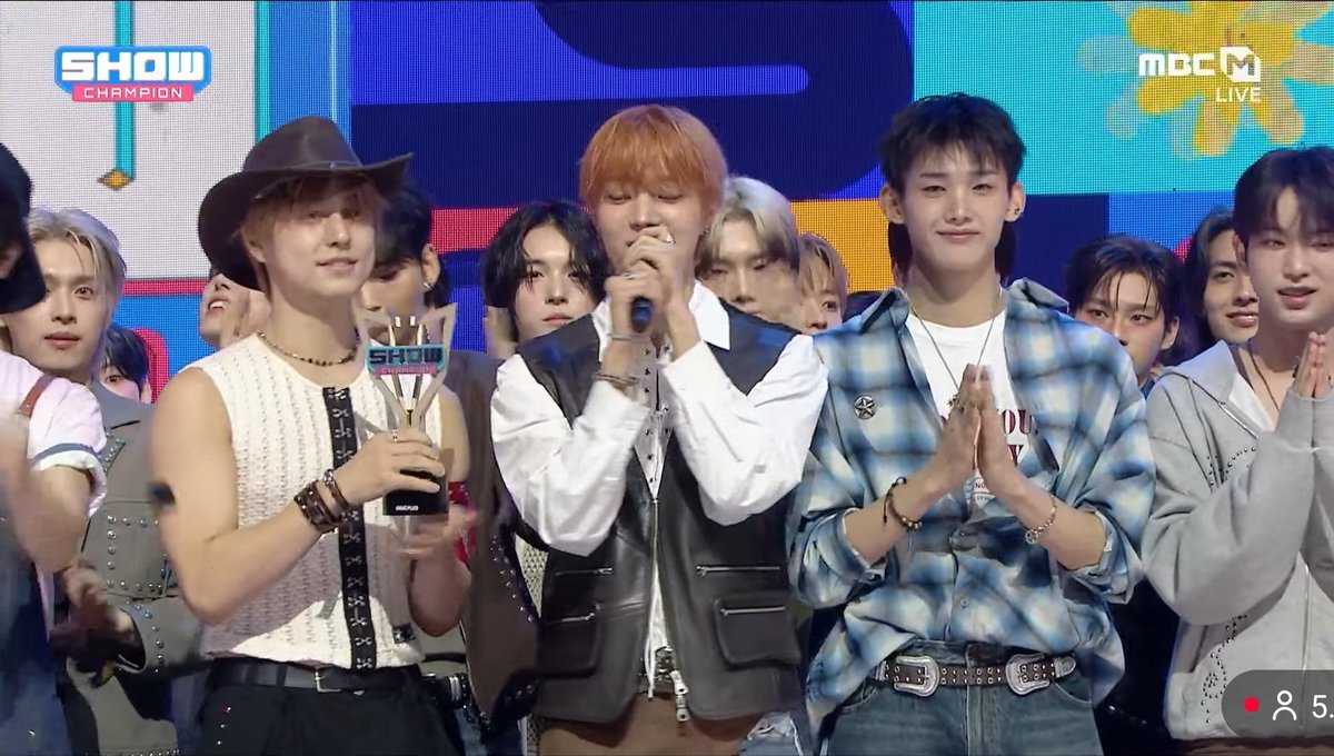 &amp;TEAM now created history by becoming the first group to win a korean music show with a japanese album comeback!!!! #andTEAM #앤팀