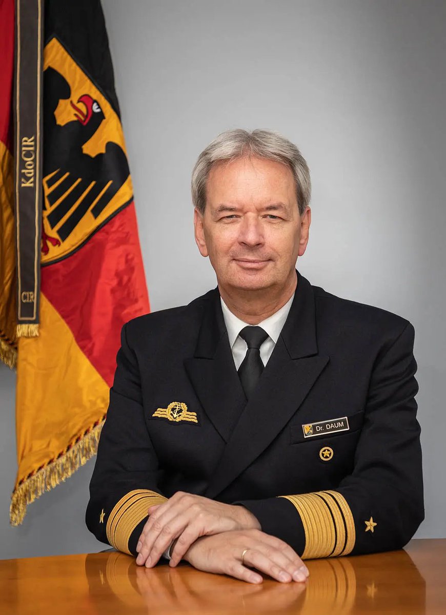 MASAOMORITR's tweet image. Deutschlands oberster militärischer #Cyber-Beamter lehnt #Palantir  wegen Bedenken zur Datensicherheit ab.  #Vizeadmiral Thomas Daum :

" Ich sehe das im Moment überhaupt nicht kommen.  Es ist unvorstellbar … der Industrie Zugang zu nationalen #Datenbanken zu gewähren."