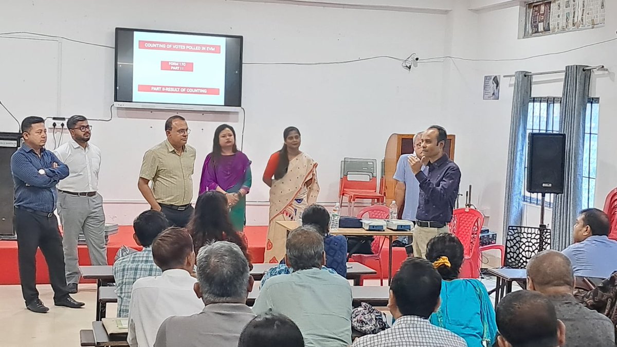 DEONalbari's tweet photo. Today, the DEO, Nalbari, Shri Nibedan Das Patowary, ACS, visited MNC Balika Mahavidyalaya, Nalbari, to oversee training of Counting Supervisors, Counting Assistants, and Counting Micro Observers for the Assembly Election results.
@ECISVEEP 
@ceoassam62029 
@diprassam https://t.co/Lxp4M2SL0Y