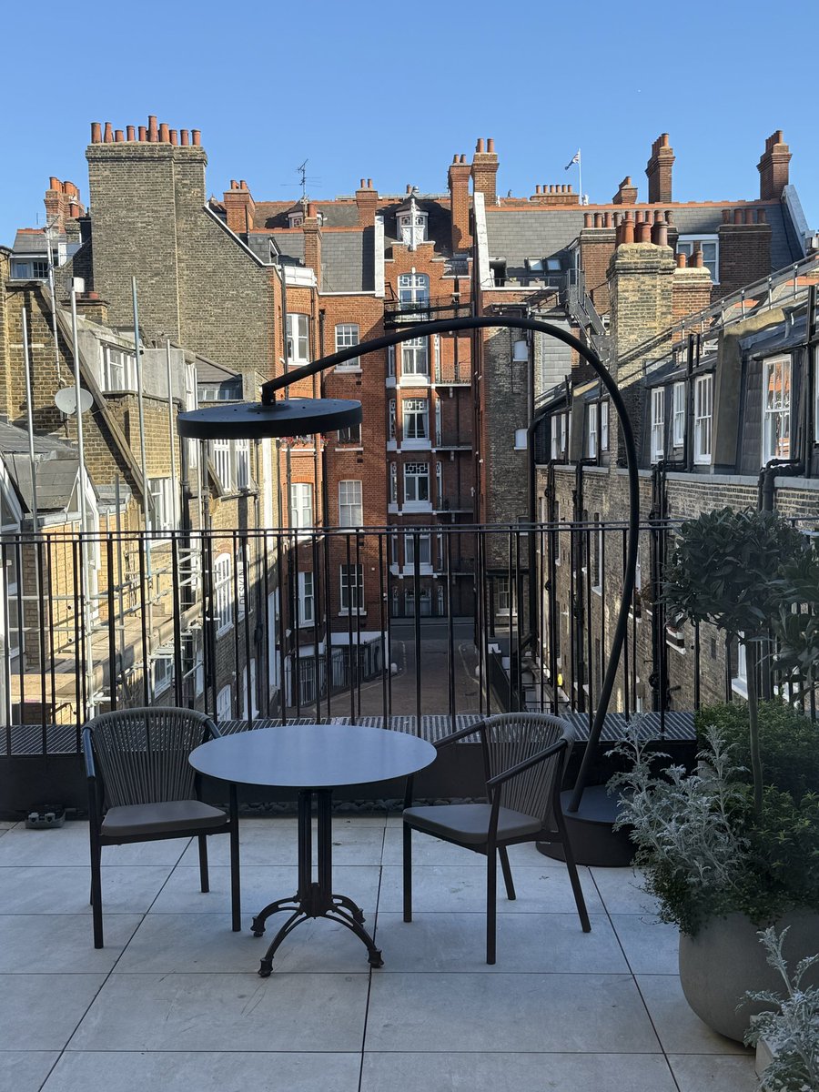 BethKessenich's tweet photo. Lovely London morning. Working from @whynowworld HQ this week! 🇬🇧 https://t.co/1YM0mdh1dj