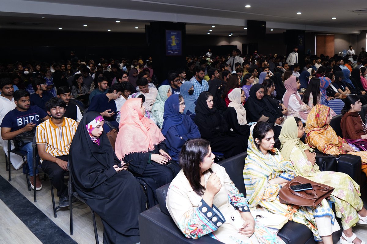 UMTOfficial's tweet image. The "Meet the Rector" session was successfully held, offering new students the chance to engage directly with the Honorable Rector. The Rector addressed student queries, shared UMT’s #vision, and strengthened our commitment to fostering open #communication and #engagement.
#myUMT