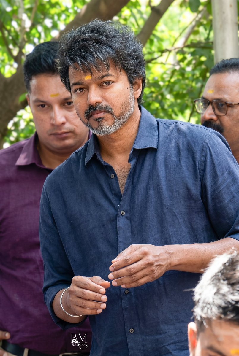 KarthikSwaG09's tweet image. @TVKVijayHQ Vijay Annaaa 😍

 #WhistleForTVK  #தமிழகவெற்றிக்கழகம்‌ #TNwithTVK