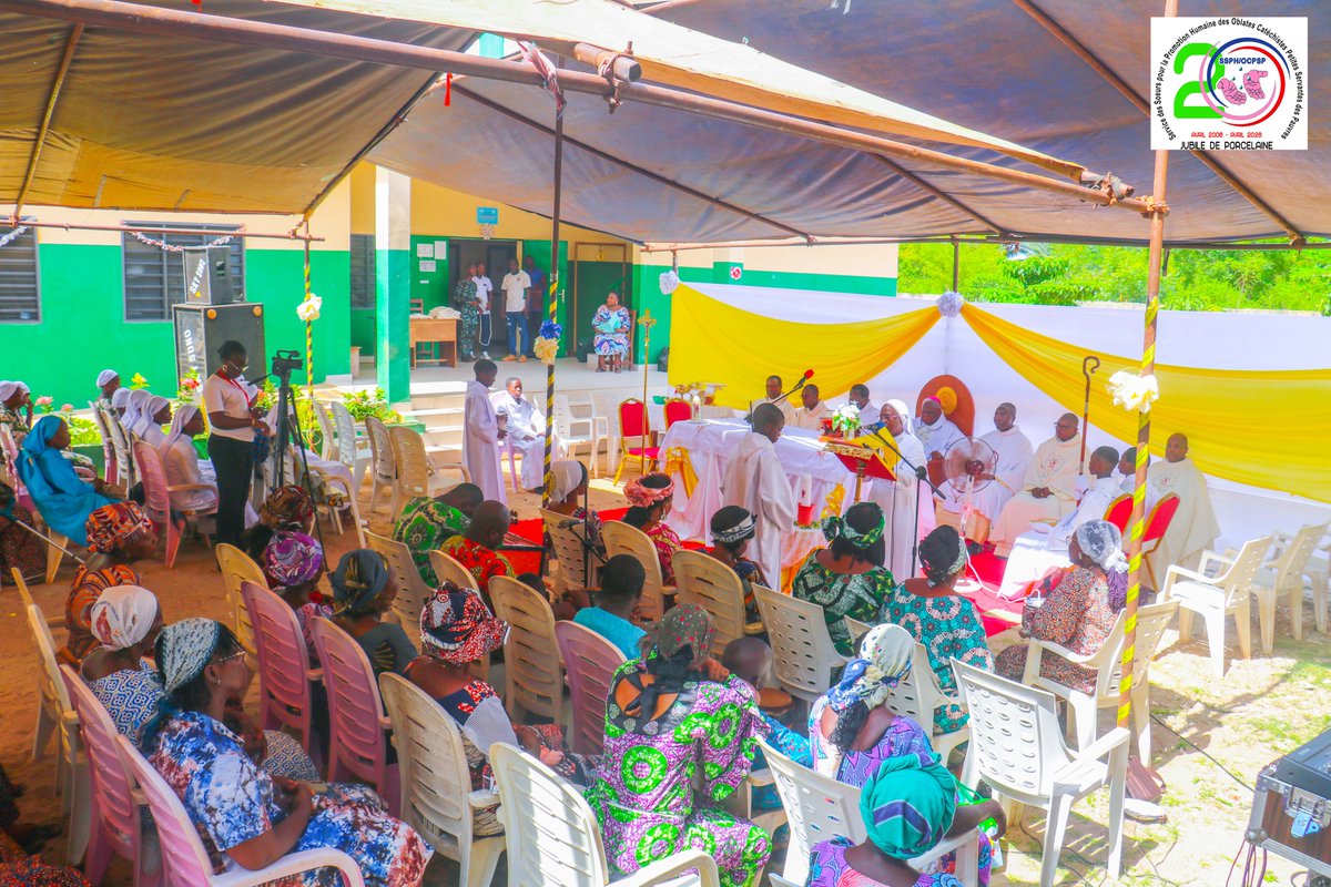 ssph_ocpsp's tweet photo. Célébration du Jubilé des Porcelaines du Service des Sœurs pour la Promotion Humaine des Oblates Catéchistes Petites Servantes des Pauvres (SSPH/OCPSP) : deux décennies d’engagement au service de la solidarité et du développement humain intégral. https://t.co/u6VRdTWZs6