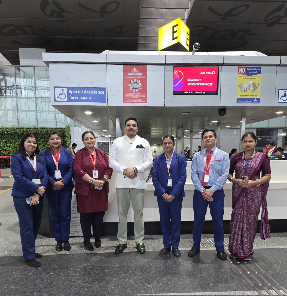 RamKJaiswal's tweet image. Pleasure meeting such a Brilliantly #Dynamic &amp;amp; #Dedicated Team @airindia @aaikolairport Truly #Worldclass #CustomerCare #RespectTheLadies #WomenEmpowerment #GenderEquality #RespectForAll 

@RamMNK @MoCA_GoI @AAI_Official @DGCAIndia #VisitMaldives @MoTmv @tourismgoi @TourismWb