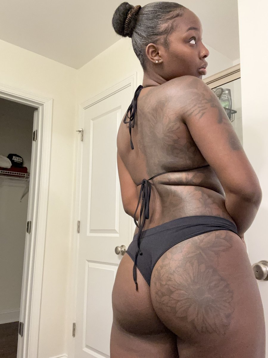 avacarter_'s tweet image. body 🫖 , rightttt? 

#milf 
#onlyfans 
#chocolate