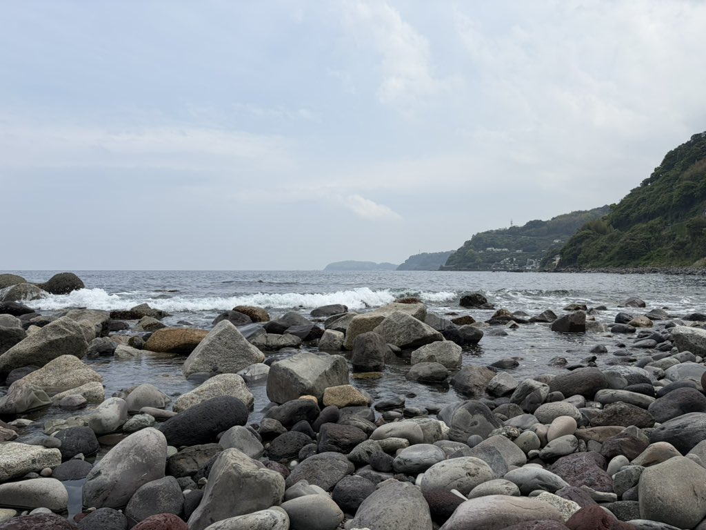 Ketourawa233's tweet photo. 根府川海岸で昼飯 https://t.co/CRdiwTdj1o