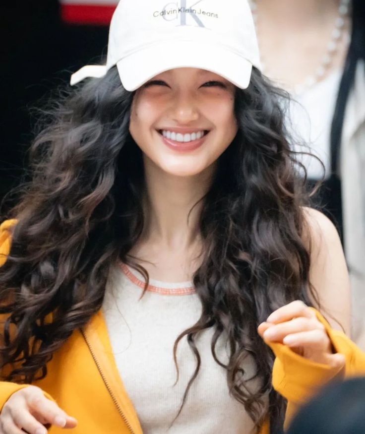 Ador is out to ruin Dani's life but I tell you they won't succeed....whoever is advising her should tell her to file for defamation and damages after all this
Danielle must get her justice 

#FreeNewJeans
#NoDanielleNoNewJeans
#AllDoorsAreClosed