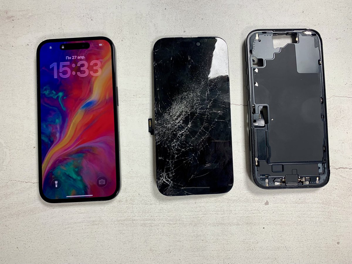 Service36's tweet photo. iPhone 16 приехал с дисплеем «в мясо», но проблема оказалась глубже: корпус был скручен винтом. Просто поставить экран было нельзя. Заменил среднюю часть на оригинальную с разбора и поставил Soft AMOLED. Итог - ровный рабочий аппарат за 17500. https://t.co/4gQkidKMRp https://t.co/WQmr0778SS