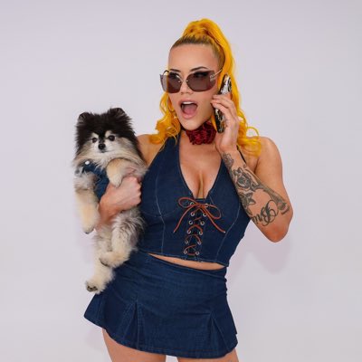 taya tweet media