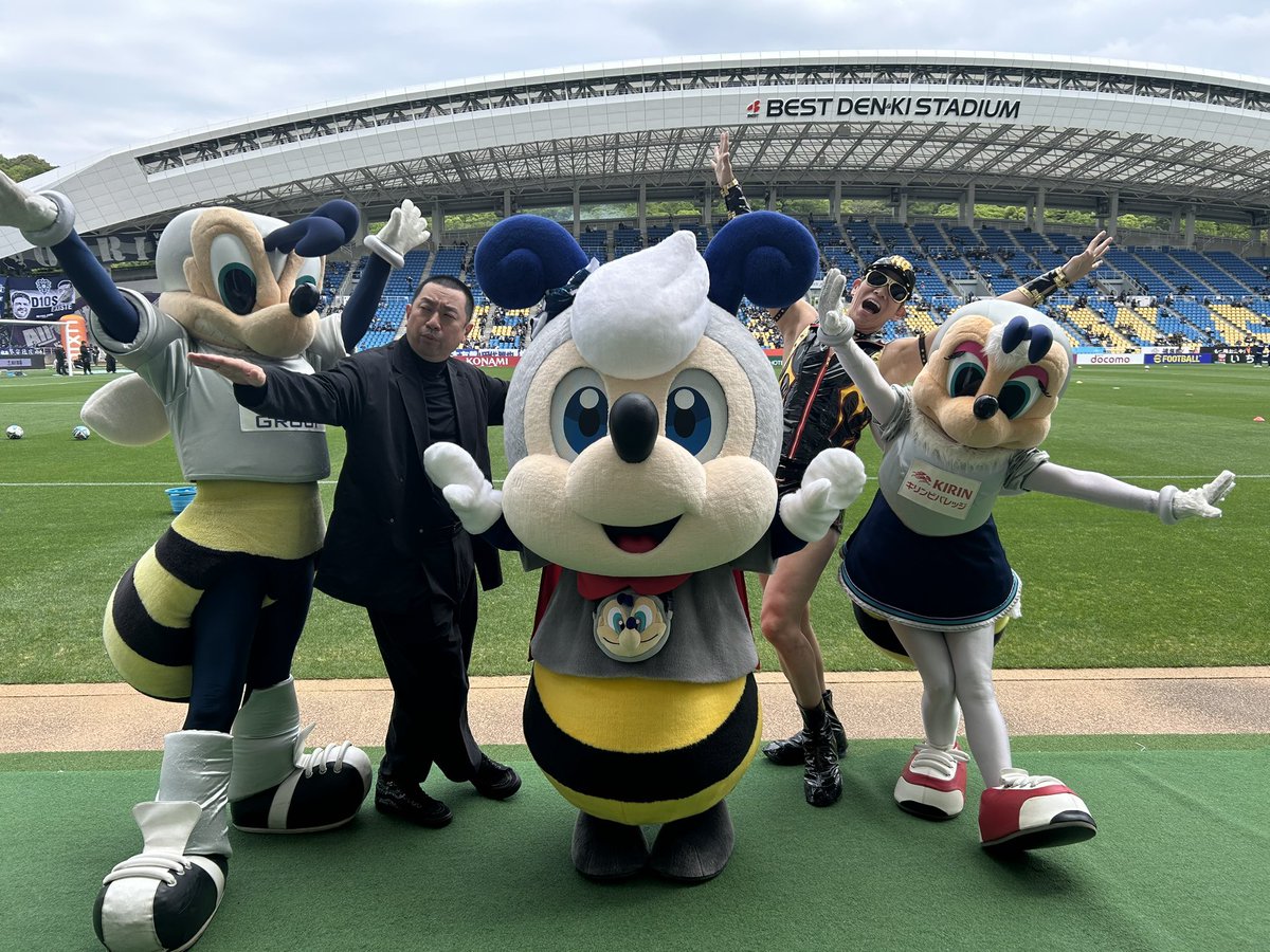 rgizubuchi's tweet photo. 本日の #アビスパ福岡 あるあるは
熱狂的アビスパ福岡サポーターの大鵬の太朗
@okutaro0205 が大量に教えてくれた中から厳選しました。特に
「愛は勝つ」にのせてのアビスパ福岡あるある
「硬い守りで必ず1-0で勝つ」
歌詞と曲のハマり良すぎたので動画持ってる方アップよろしくです。 https://t.co/JV1q4br0lZ