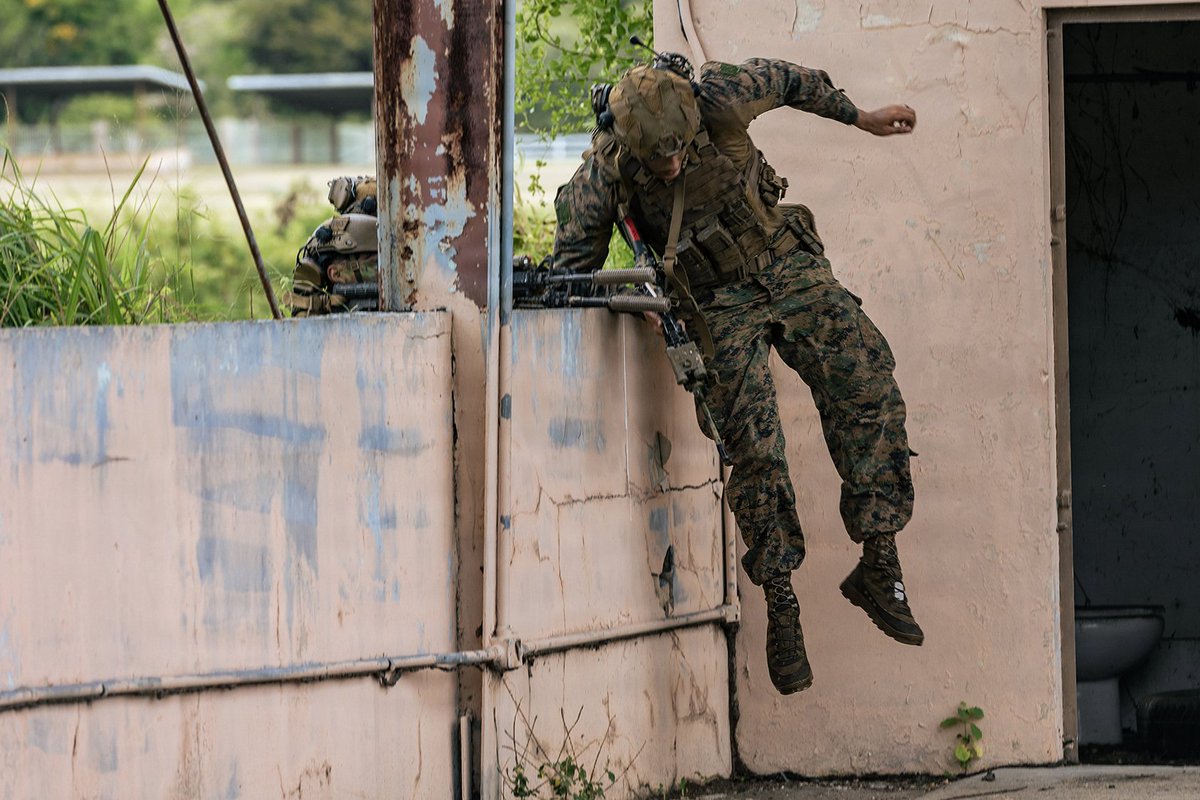 LtGenKaren's tweet image. U.S. Marines with Light Armored Reconnaissance Company, BLT 3/6, @22nd_MEU (SOC), conduct TRAP training at Camp Santiago, Puerto Rico, April 16, 2026. #22ndMEU #SOUTHCOM #Readiness