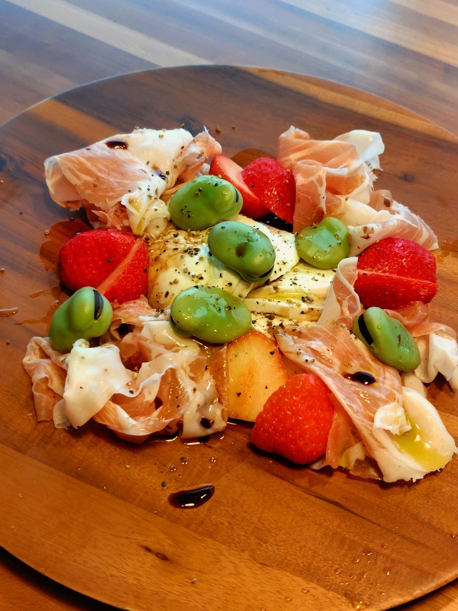 うたまるポテト tweet media