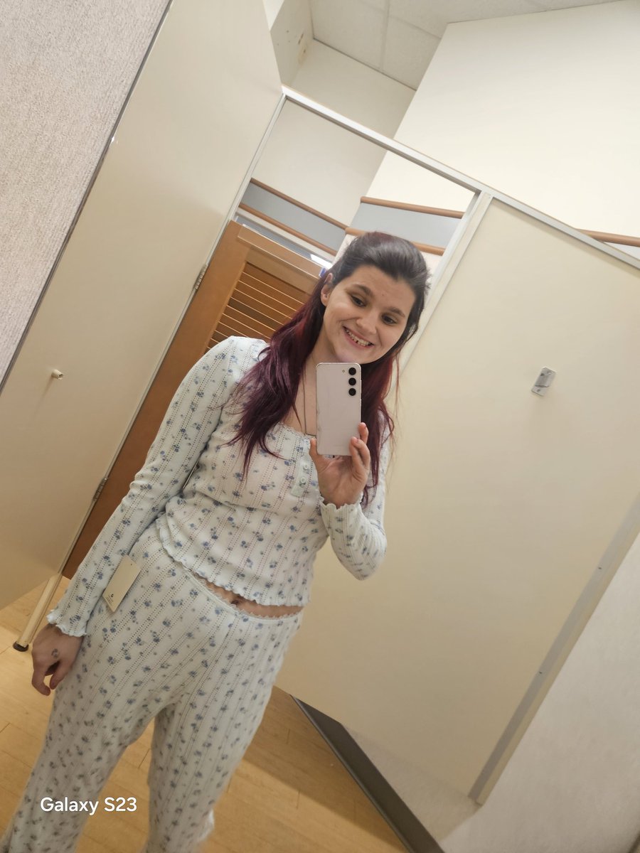 djcountrygurl88's tweet image. trying on clothes at Kohls part 19 #oldpictures #review #kohls #kohlsfinds  #model  #keepdoingme #hatergonnahate