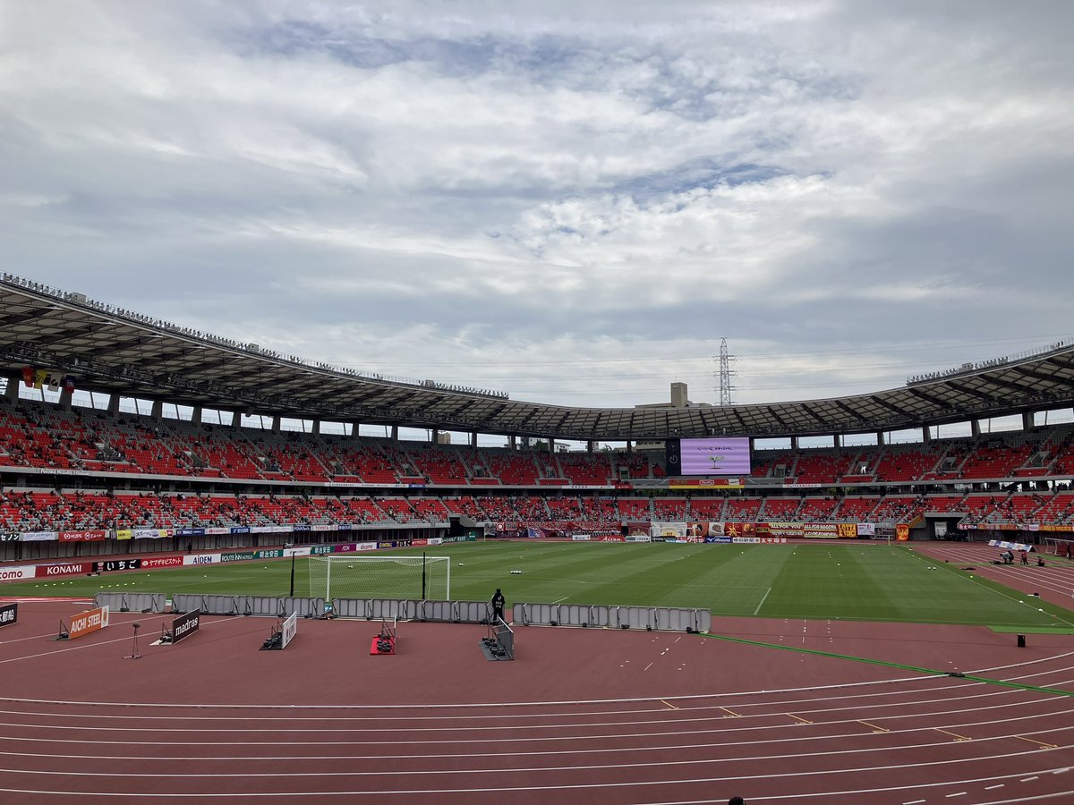 Hk17K's tweet photo. GWの連戦、2戦目は新聖地にて。

明治安田J1百年構想リーグ
名古屋グランパスvsファジアーノ岡山
@パロマ瑞穂スタジアム

聖地瑞穂にて、今季初の90分での連勝を目指して。
やはりアクセス抜群すぎて感動。

#フィールダーのJスタジアム行脚 https://t.co/8a4UCAovuu