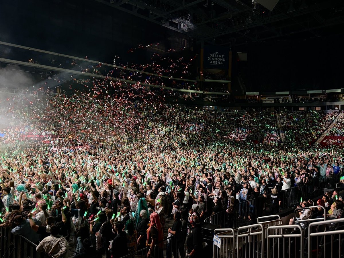 MIKU EXPO tweet media